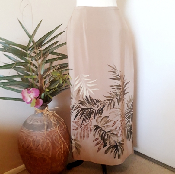Josephine Chaus Dresses & Skirts - 🥳 HP 🌴VINTAGE 100% Silk Tropical Wrap Skirt